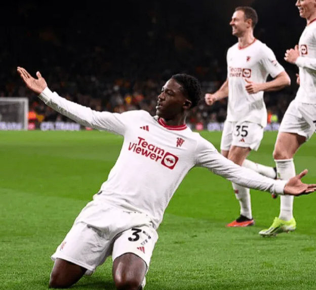 曼联计划赛季末前与梅努展开续约磋商